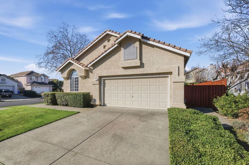 Desirable North Napa 3 Bed Single-Family Home property image