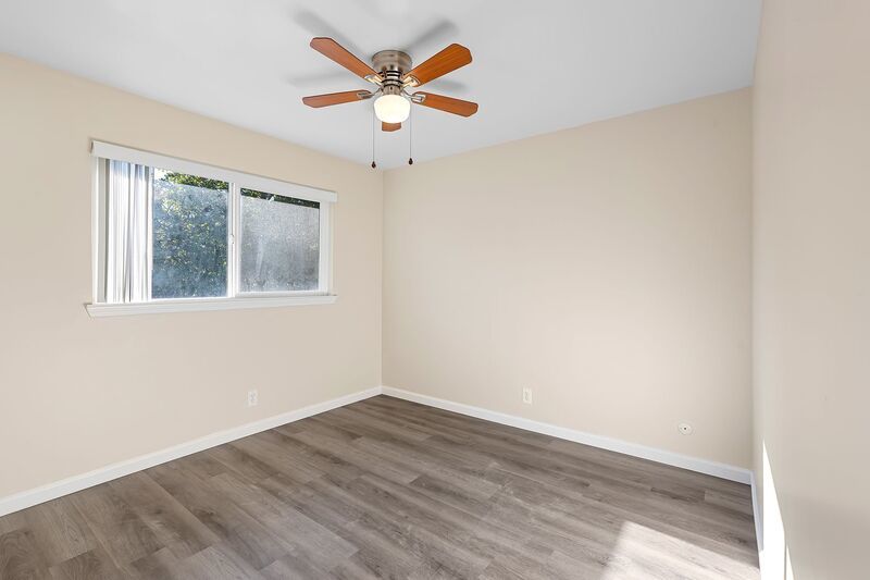 Renovated 2-Bedroom, 1-Bath Upstairs Apartment in St. Helena property image