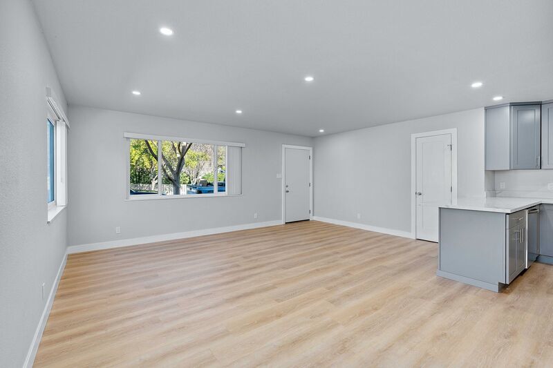 Renovated 2-Bedroom Apartment Near Downtown Napa property image