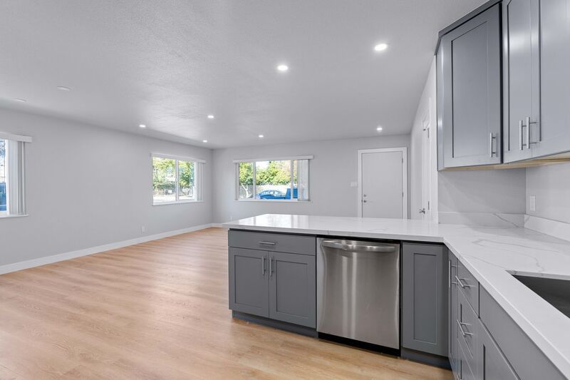 Renovated 2-Bedroom Apartment Near Downtown Napa property image