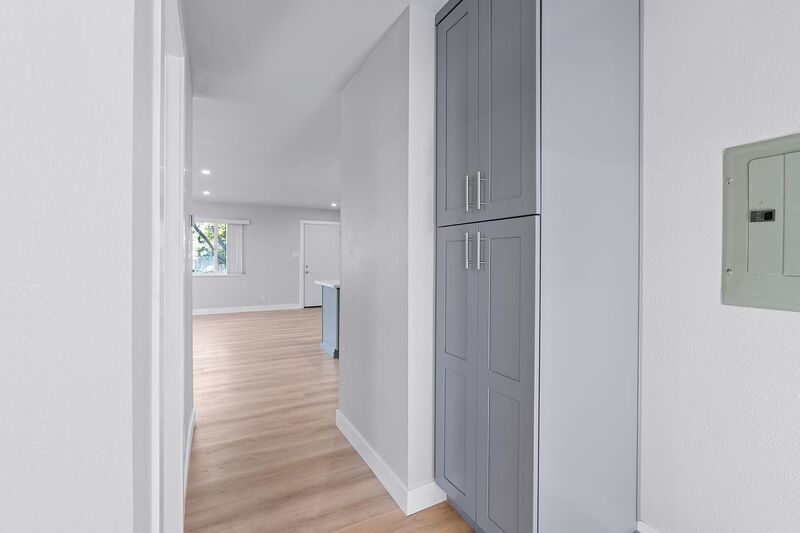 Renovated 2-Bedroom Apartment Near Downtown Napa property image