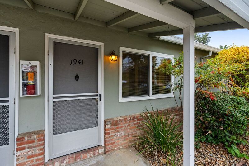 Charming Studio Available in Downtown Yountville property image