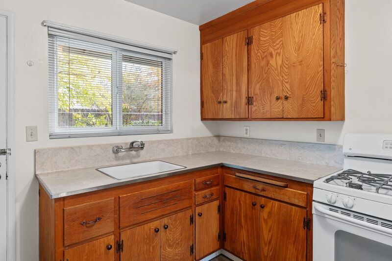 Charming Studio Available in Downtown Yountville property image