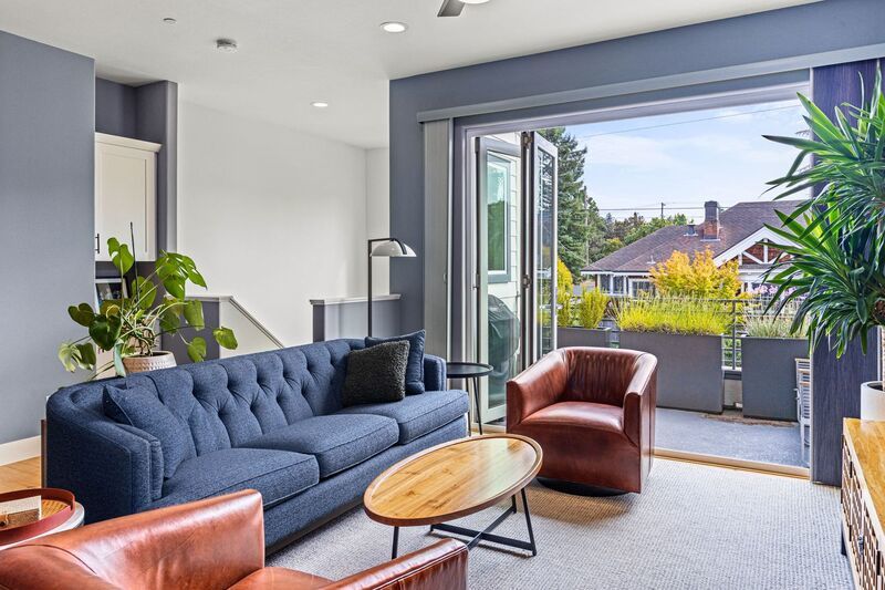 Modern Furnished Townhome in Downtown Napa property image