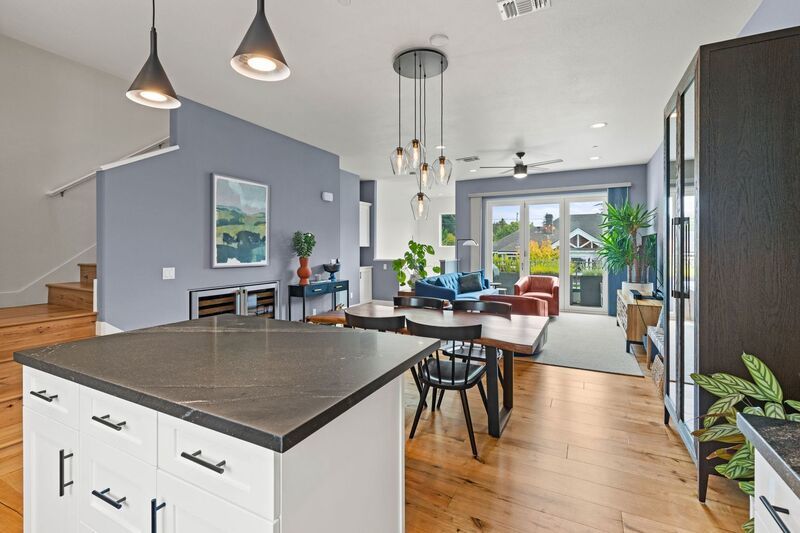 Modern Furnished Townhome in Downtown Napa property image