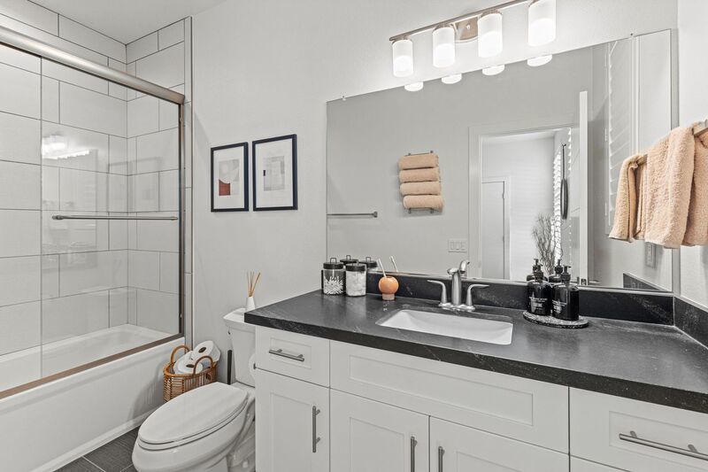 Modern Furnished Townhome in Downtown Napa property image