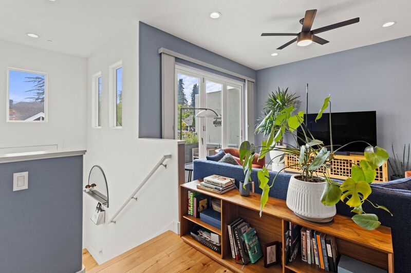 Modern Furnished Townhome in Downtown Napa property image