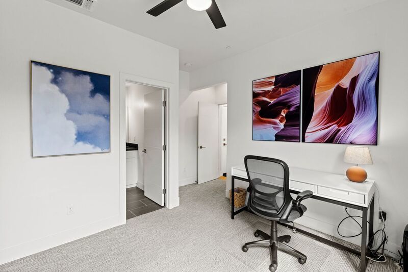 Modern Furnished Townhome in Downtown Napa property image