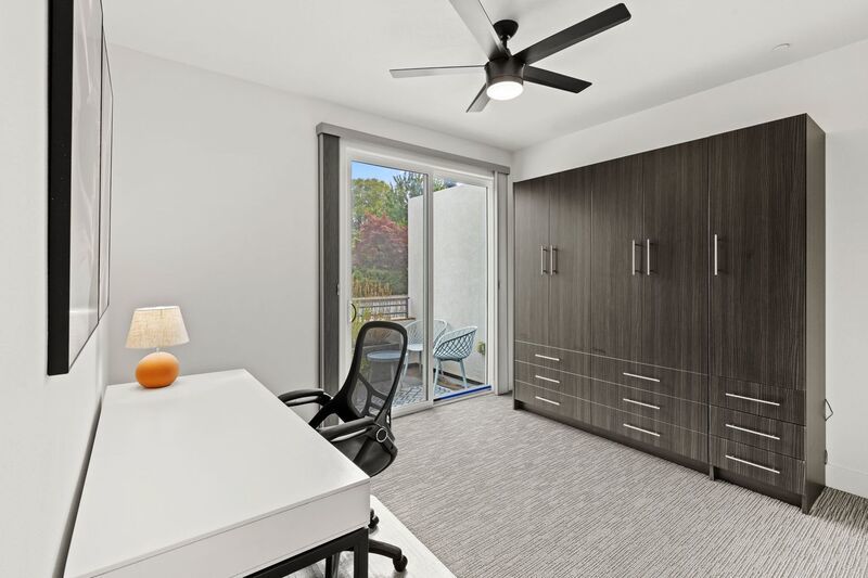 Modern Furnished Townhome in Downtown Napa property image