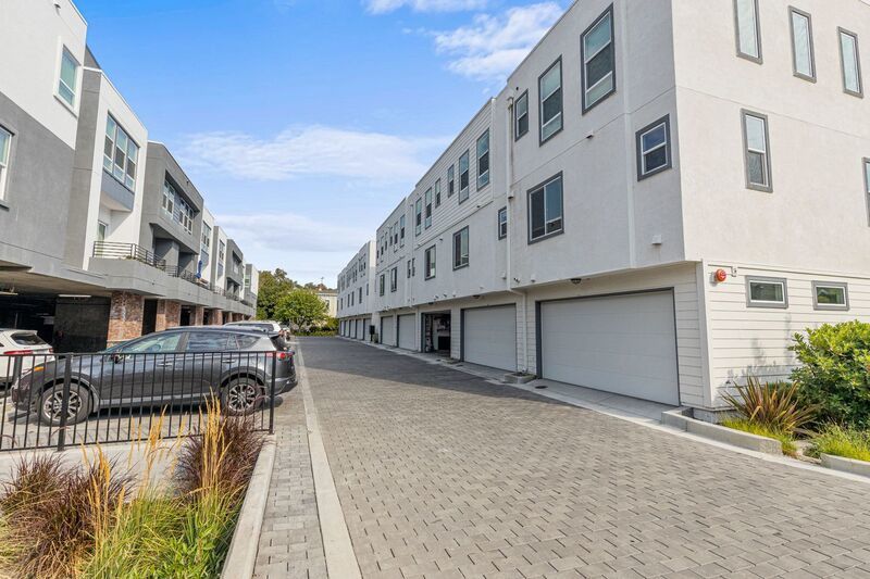 Modern Furnished Townhome in Downtown Napa property image