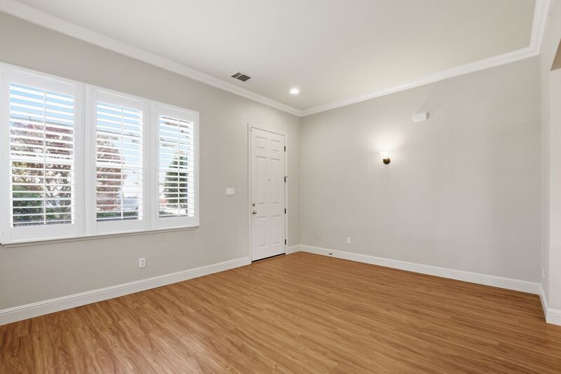 4 Bed 3 Bath Single Family Home in Napa property image