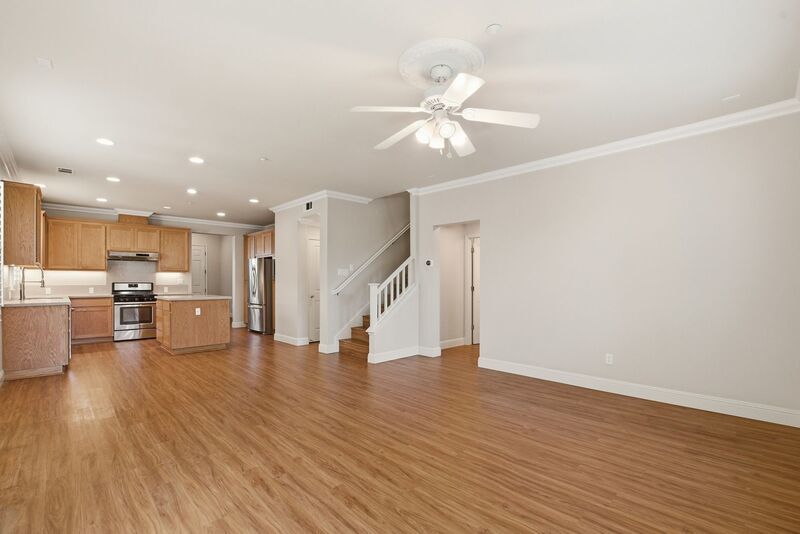 4 Bed 3 Bath Single Family Home in Napa property image