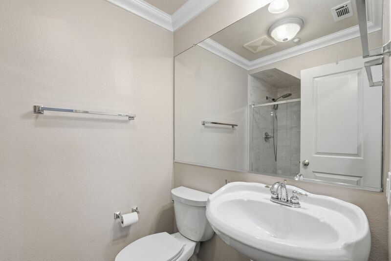 4 Bed 3 Bath Single Family Home in Napa property image