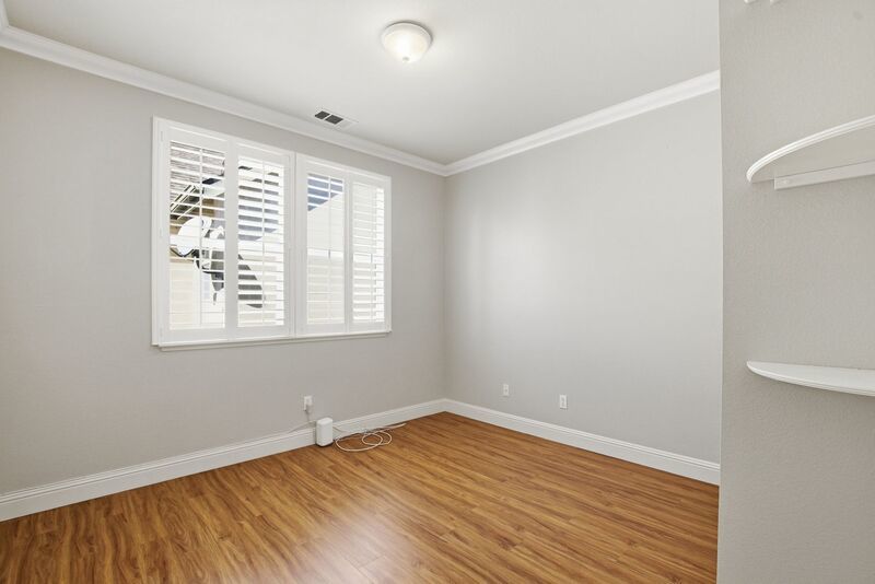 4 Bed 3 Bath Single Family Home in Napa property image