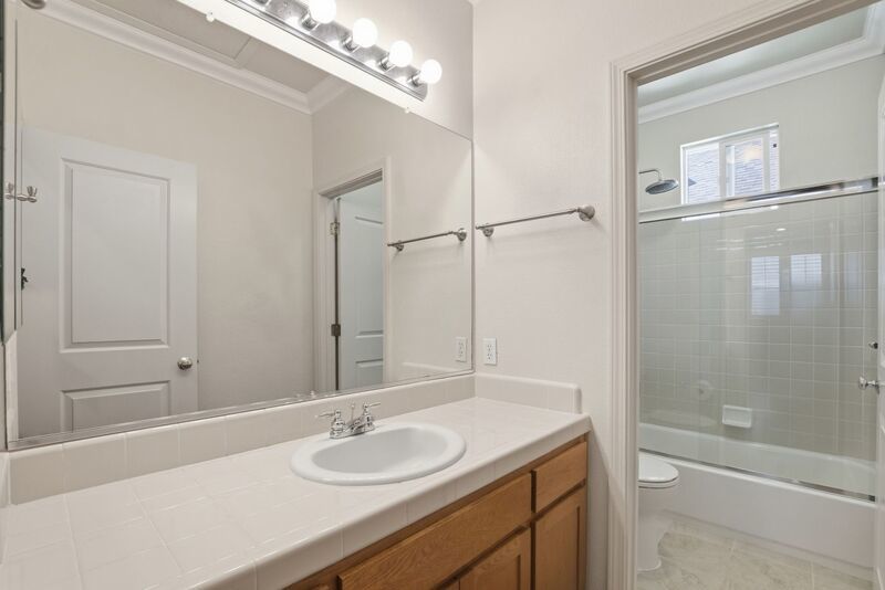 4 Bed 3 Bath Single Family Home in Napa property image