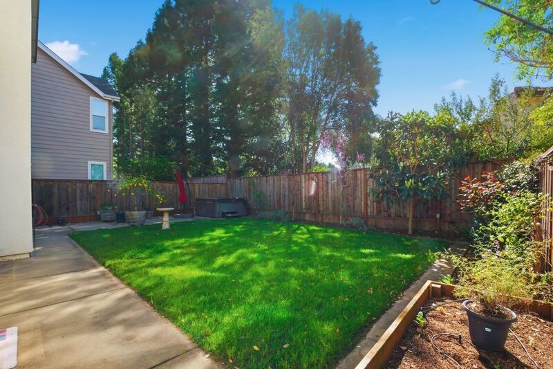 4 Bed 3 Bath Single Family Home in Napa property image