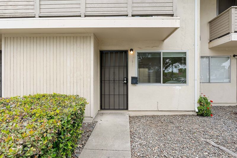 Centrally Located 2 Bedroom, 1.5 Bath Apartment with Remodeled Interiors property image