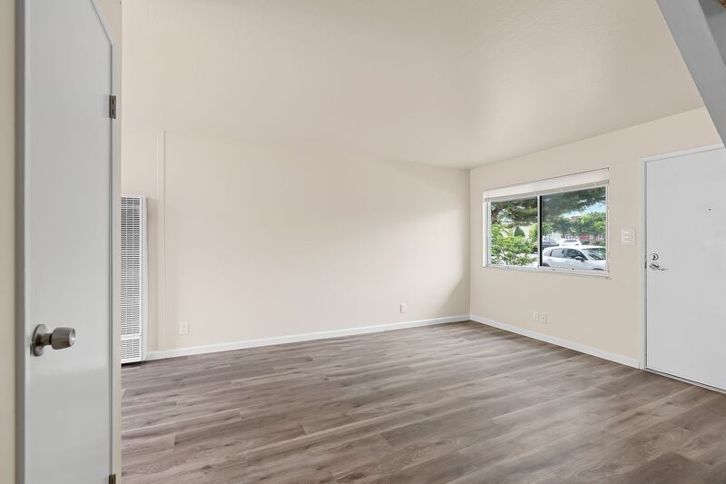 Centrally Located 2 Bedroom, 1.5 Bath Apartment with Remodeled Interiors property image