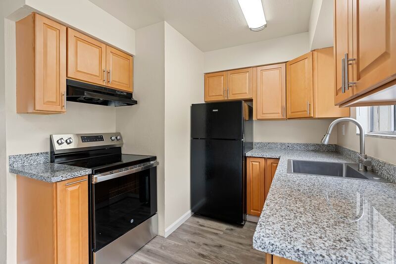 Centrally Located 2 Bedroom, 1.5 Bath Apartment with Remodeled Interiors property image