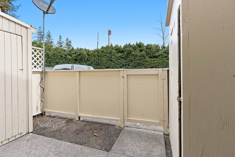 Centrally Located 2 Bedroom, 1.5 Bath Apartment with Remodeled Interiors property image