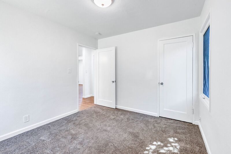 2 bedroom 1 bathroom property image