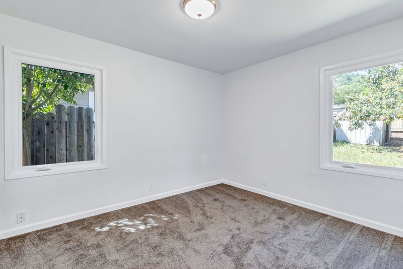 2 bedroom 1 bathroom property image