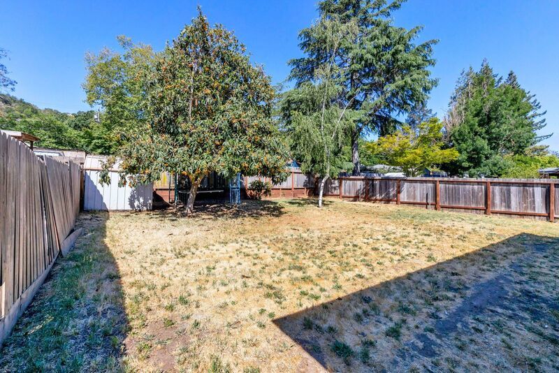 2 bedroom 1 bathroom property image