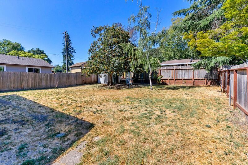 2 bedroom 1 bathroom property image