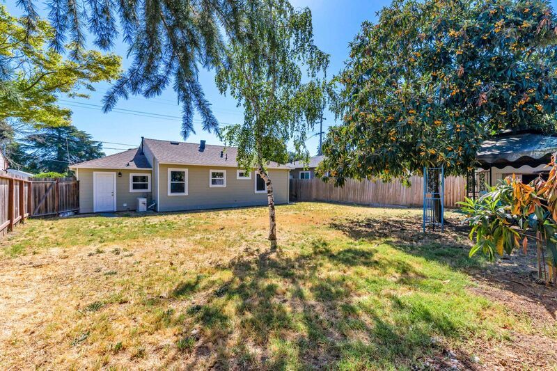 2 bedroom 1 bathroom property image