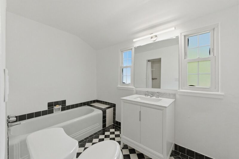 Charming 2 bed, 1.5 bath Alta Heights Home property image