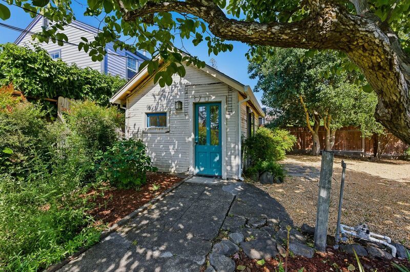 Charming 2 bed, 1.5 bath Alta Heights Home property image