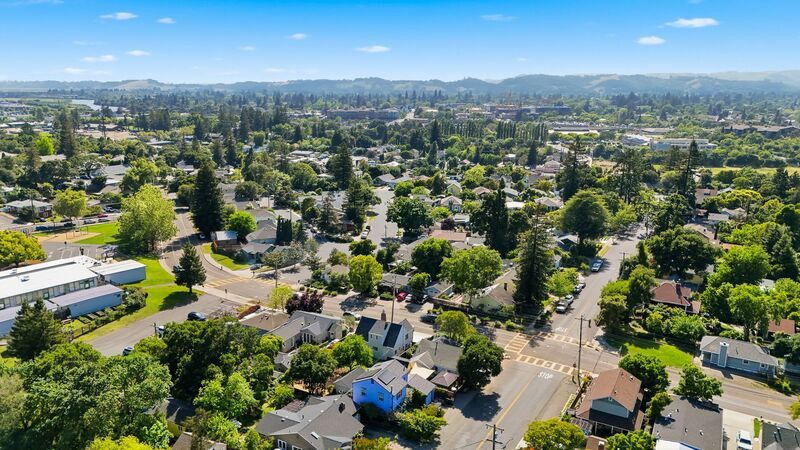 Charming 2 bed, 1.5 bath Alta Heights Home property image