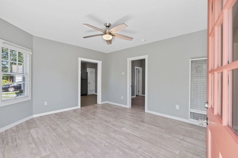 Spacious 2 Bedroom, 1 Bathroom Downtown Napa Apartment property image