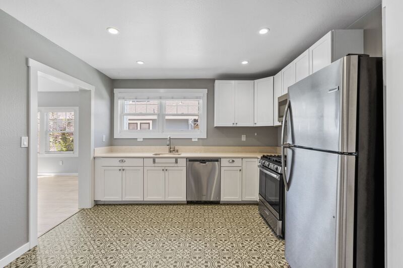 Spacious 2 Bedroom, 1 Bathroom Downtown Napa Apartment property image