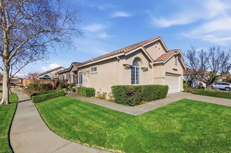 Desirable North Napa 3 Bed Single-Family Home property image